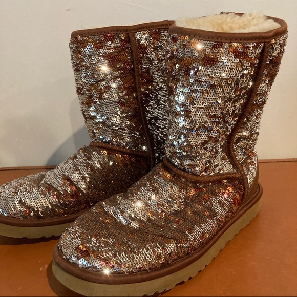 Rare Limited Edition Ugg Reversible Sequin Silver Leopard Cheetah Boots NWOT - Picture 3 of 10